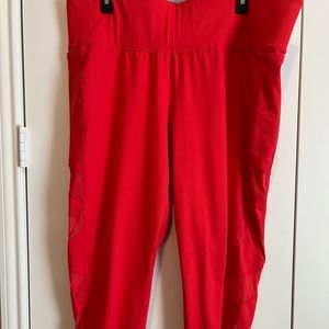 Livi Active by Lane Bryant Red/Orange cropped leggings 22/24